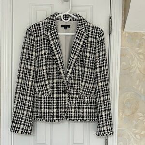 Ann Taylor Black,Beige and White Cotton Blend Plaid Blazer with Fringe Edges.EUC